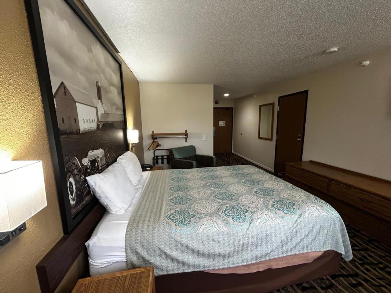 Oyo West Point Inn Dış mekan fotoğraf