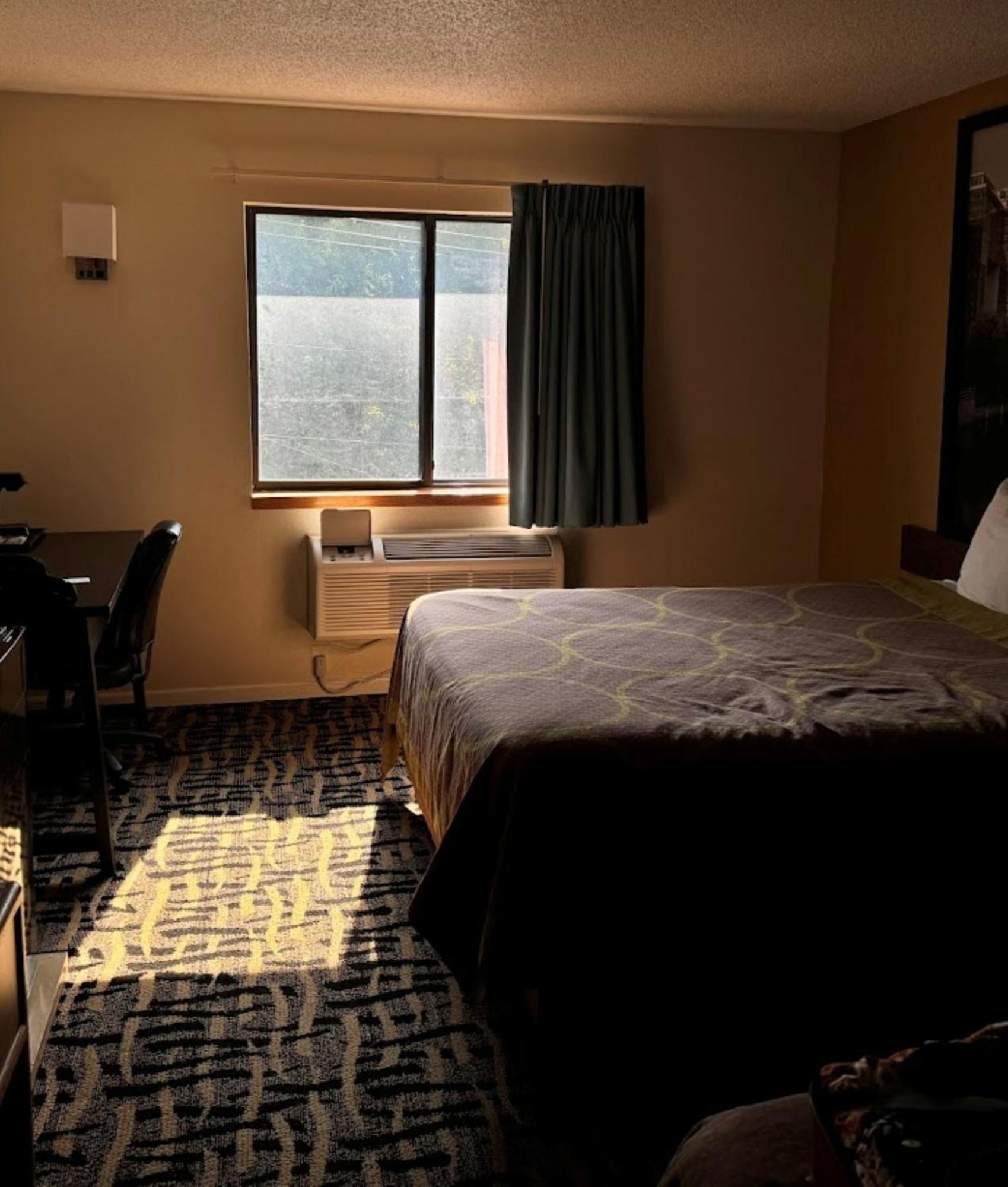Oyo West Point Inn Dış mekan fotoğraf